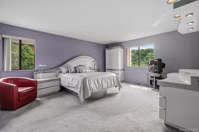 99 Skyview Lane, New Rochelle, NY 10804 - Photo 18
