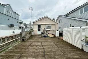 30 W 11th Rd, Far Rockaway, NY 11693 - Photo 18