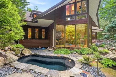 543 Scarborough Road, Briarcliff Manor, NY 10510 - Photo 32
