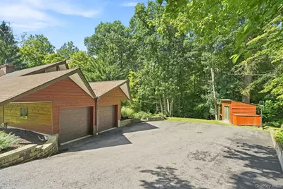 543 Scarborough Road, Briarcliff Manor, NY 10510 - Photo 36