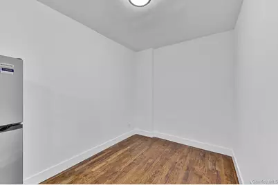 1040 Neilson Street #3B3, Far Rockaway, NY 11691 - Photo 8