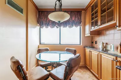 27010 Grand Central Parkway #32E, Floral Park, NY 11005 - Photo 8