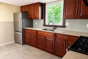 39 Crescent Pl, Middletown, NY 10940 - Photo 4