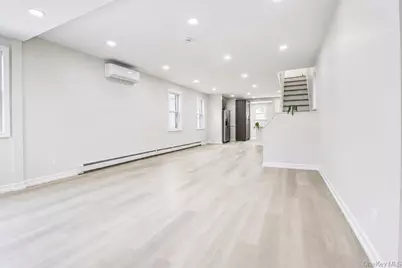 6472 80th Avenue, Glendale, NY 11385 - Photo 10