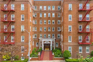 63-109 Saunders St, Rego Park, NY 11374 - Photo 2