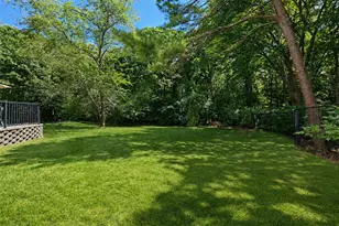 23 Greentree Dr, Medford, NY 11763 - Photo 24