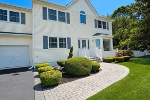 23 Greentree Dr, Medford, NY 11763 - Photo 2