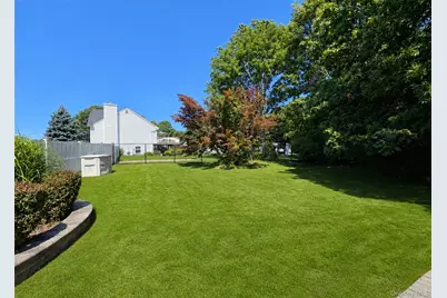 23 Greentree Drive, Medford, NY 11763 - Photo 28