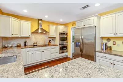 1 Valleywood Court W, Saint James, NY 11780 - Photo 14