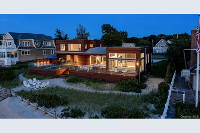 14 Peconic Crescent, Hampton Bays, NY 11946 - Photo 2