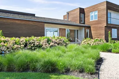 14 Peconic Crescent, Hampton Bays, NY 11946 - Photo 4