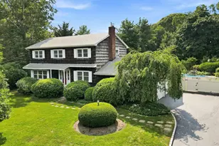 7 Bayberry Ln, Northport, NY 11768 - Photo 2