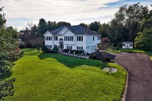 274 Robinson Ln, Wappingers Falls, NY 12590 - Photo 2