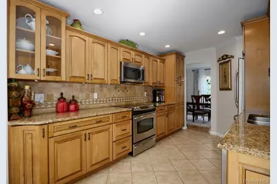 274 Robinson Lane, Wappingers Falls, NY 12590 - Photo 10