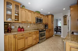 274 Robinson Ln, Wappingers Falls, NY 12590 - Photo 10