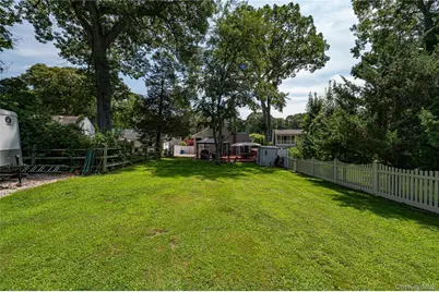 21 Circle Drive, East Northport, NY 11731 - Photo 44