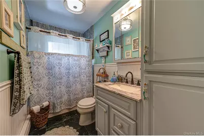 21 Circle Drive, East Northport, NY 11731 - Photo 12