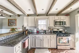 14500 Main Rd, Mattituck, NY 11952 - Photo 2