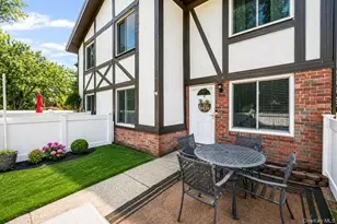 275 Birchwood Rd, Medford, NY 11763 - Photo 4