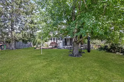 958 Thomas Avenue, Baldwin, NY 11510 - Photo 26