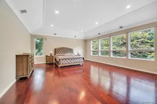 25 Wildwood Dr, Syosset, NY 11791 - Photo 18