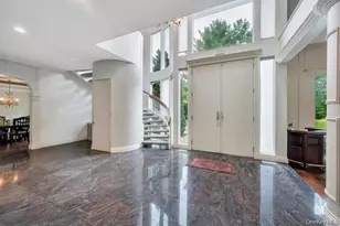 25 Wildwood Dr, Syosset, NY 11791 - Photo 8
