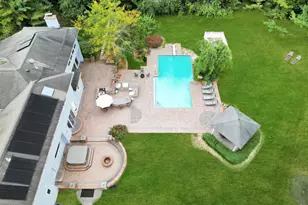25 Wildwood Dr, Syosset, NY 11791 - Photo 40