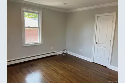 15 Juniper Road #2nd Fl, Port Washington, NY 11050 - Photo 10