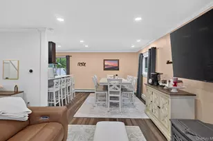 178 Montrose Dr, Port Jefferson Station, NY 11776 - Photo 8