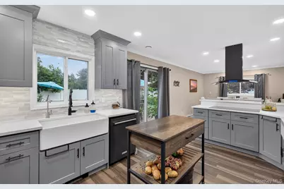 178 Montrose Drive, Port Jefferson Station, NY 11776 - Photo 20
