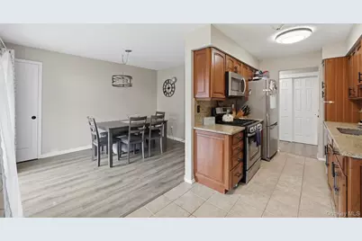 25 College Avenue #707, Nanuet, NY 10954 - Photo 18