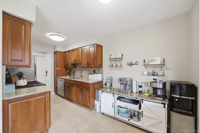 25 College Avenue #707, Nanuet, NY 10954 - Photo 8