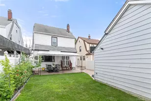 89-72 216th St, Queens Village, NY 11427 - Photo 22