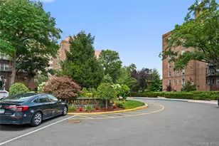 5645 Netherland, Bronx, NY 10471 - Photo 2