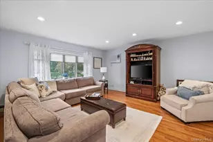 15 Eleanor Rd, Plainview, NY 11803 - Photo 4