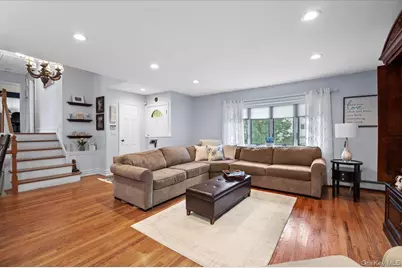 15 Eleanor Road, Plainview, NY 11803 - Photo 6