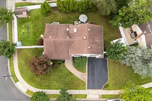 15 Eleanor Rd, Plainview, NY 11803 - Photo 32