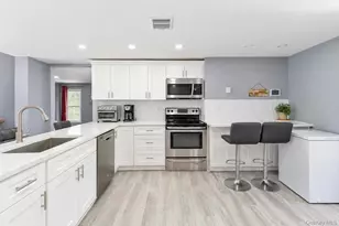 10 Helene Dr, Shirley, NY 11967 - Photo 6