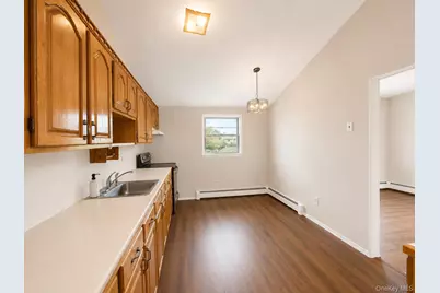 95 W Lake Drive, Lindenhurst, NY 11757 - Photo 20