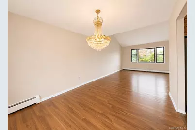 95 W Lake Drive, Lindenhurst, NY 11757 - Photo 22