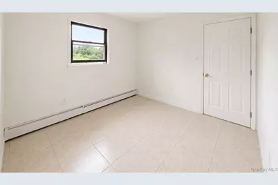 95 W Lake Drive, Lindenhurst, NY 11757 - Photo 26