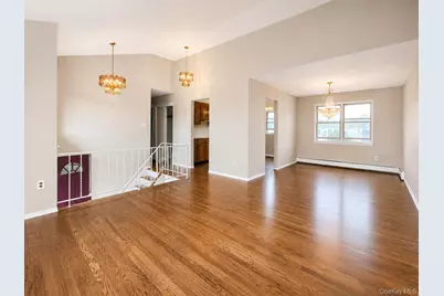 95 W Lake Drive, Lindenhurst, NY 11757 - Photo 4