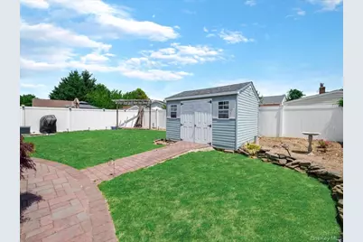 208 N 3rd Street, Bethpage, NY 11714 - Photo 12