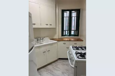 1569 Metropolitan Avenue #5C, Bronx, NY 10462 - Photo 2