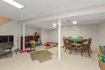315 Cherry Place, East Meadow, NY 11554 - Photo 12