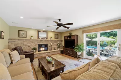 15 Brandywine Drive, East Setauket, NY 11733 - Photo 28
