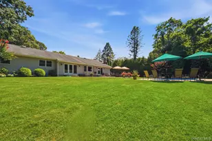 15 Brandywine Dr, East Setauket, NY 11733 - Photo 46