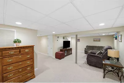 15 Brandywine Drive, East Setauket, NY 11733 - Photo 32
