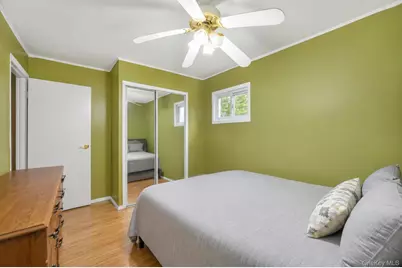 35 Hart Street, Port Jefferson Station, NY 11776 - Photo 20