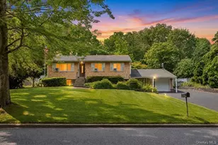 35 Hart St, Port Jefferson Station, NY 11776 - Photo 2